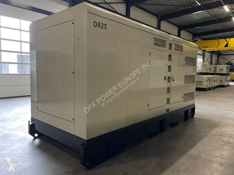 Stavebný stroj Hyundai DP222LC - 825 kVA...