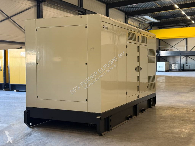 Stavebný stroj Perkins 2806D-E18TAG1A - 700 kVA...