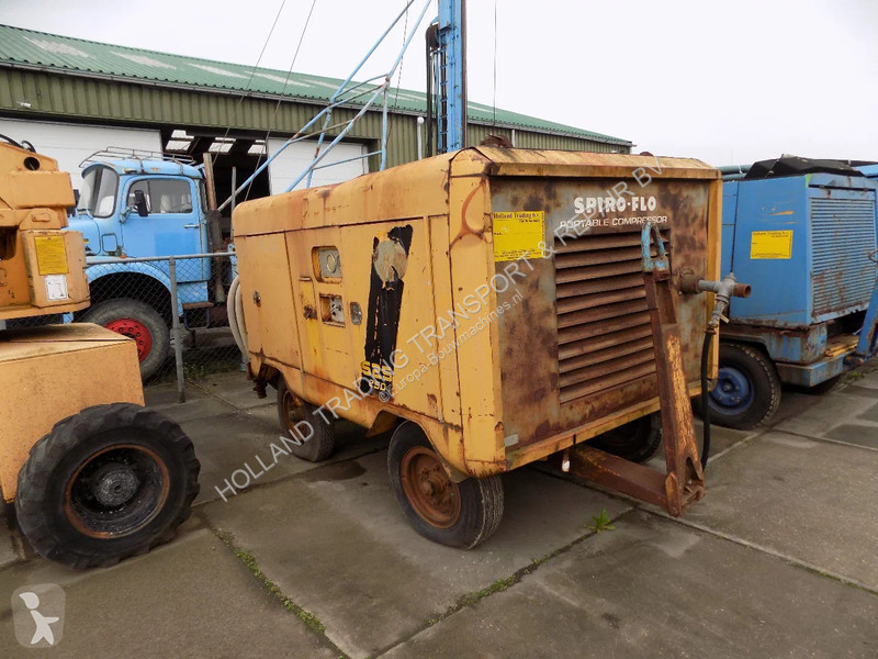 Stavebný stroj Cummins compressor cummins 12...
