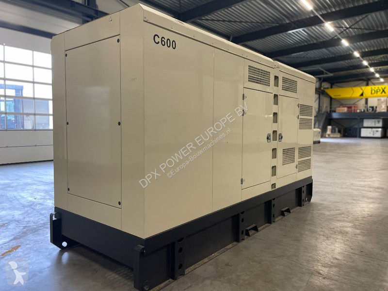 Stavebný stroj Cummins QSZ13-G10 - 600 kVA...