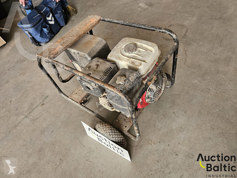 Stavebný stroj  WP220DCH
