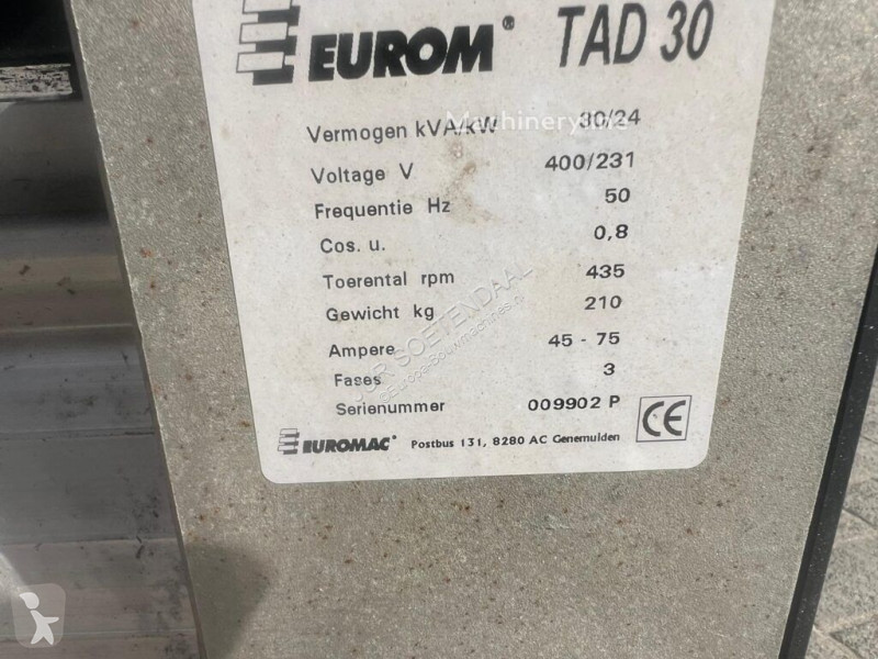 Stavebný stroj  30 kva