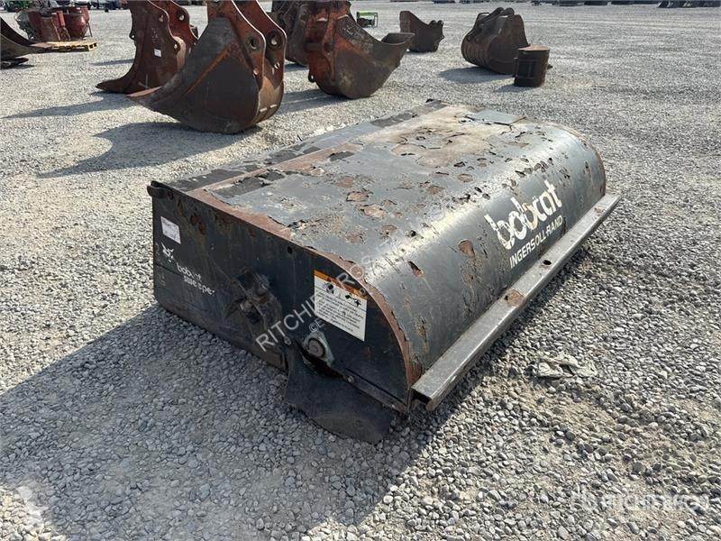 Будівельне обладнання Bobcat Sweeper 72 Skid...