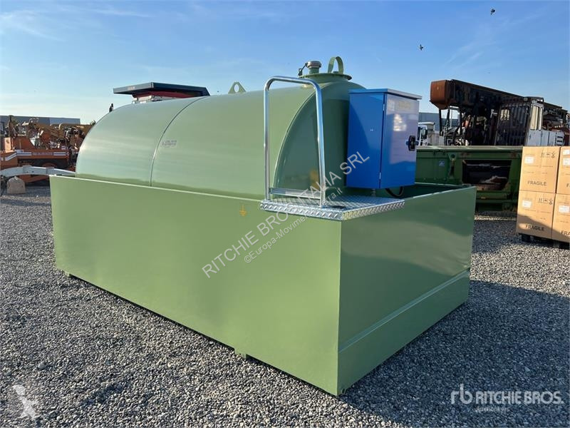 Material de obra Emiliana Serbatoi EU-TANK 9000...