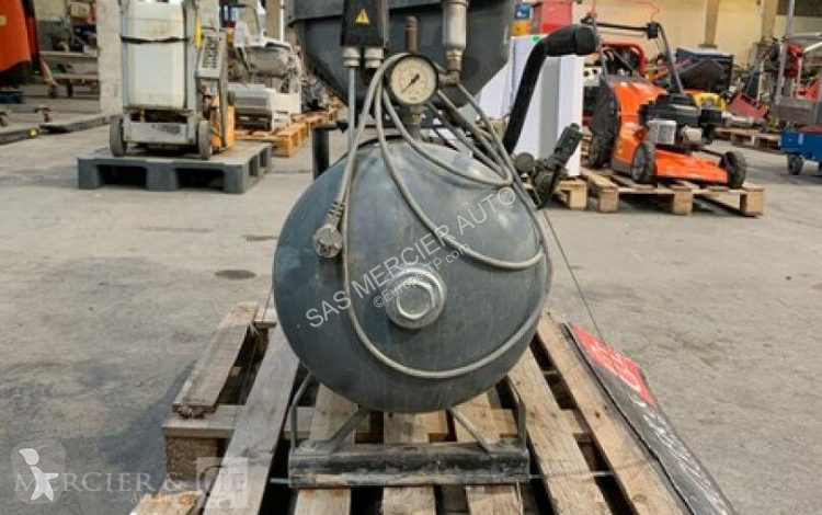 Matériel de chantier Mauguière compresseur d'air