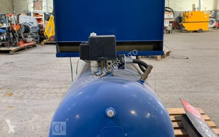Matériel de chantier Mauguière compresseur d'air