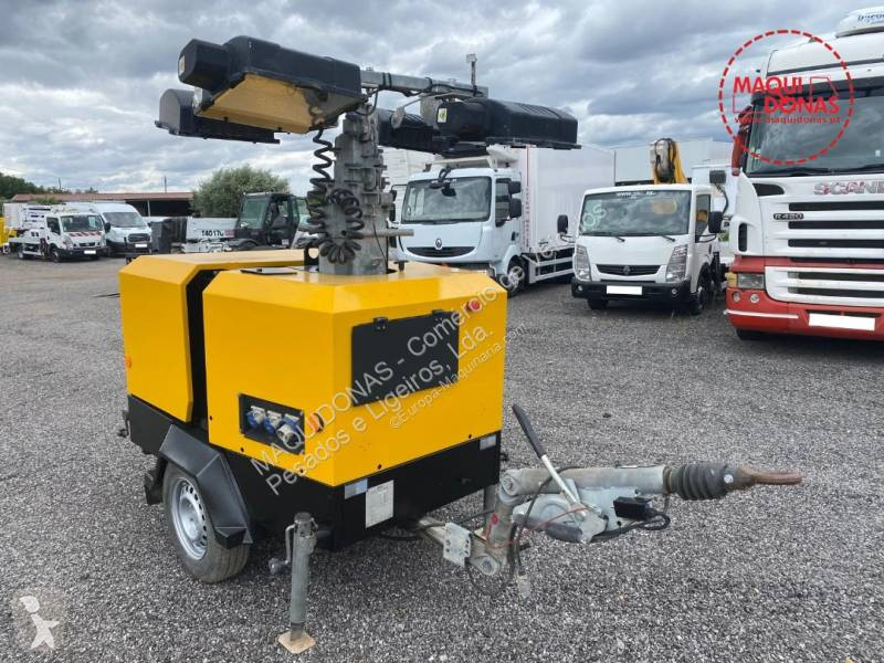 آلة لمواقع البناء Doosan R1130F V9