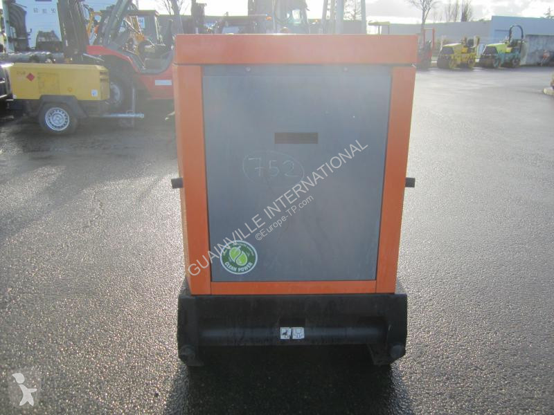 Entreprenørmaskiner SDMO  R22