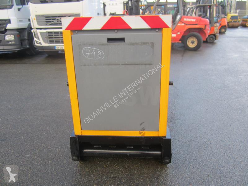 آلة لمواقع البناء SDMO  R44