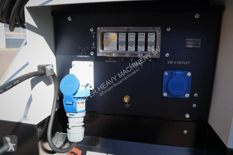 آلة لمواقع البناء  X-Mast 4 × 320W Valid...