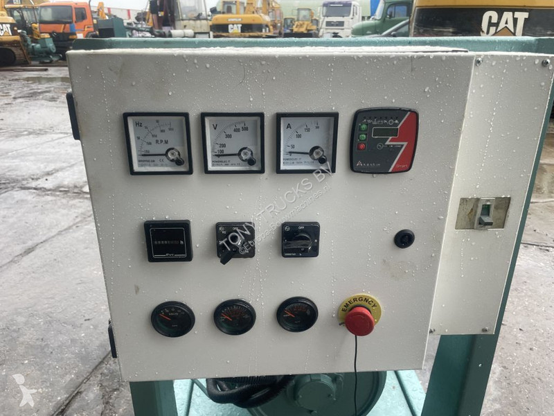 Matériel de chantier Perkins 85 KVA Generator 3...