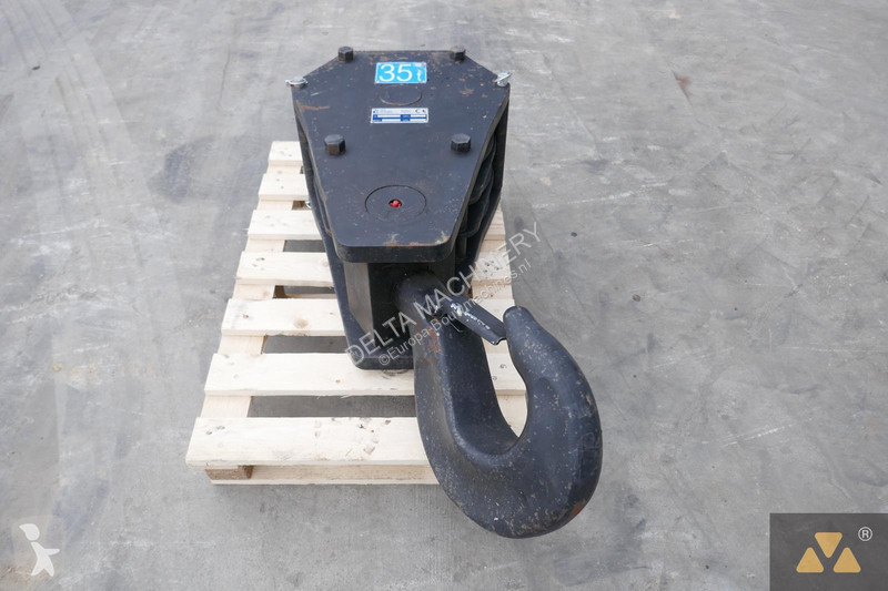 آلة لمواقع البناء  Hookblock 35T