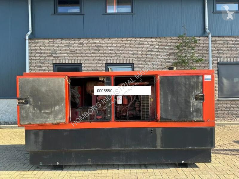 Materiaal voor de bouw Iveco 8361 SRI 26.07...
