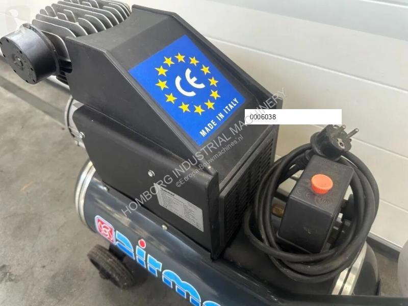 آلة لمواقع البناء  Airmec C25 Oliegesmeerde...