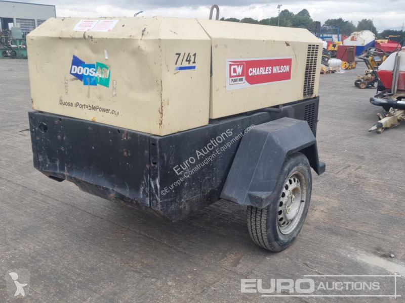 Materiaal voor de bouw Doosan 741