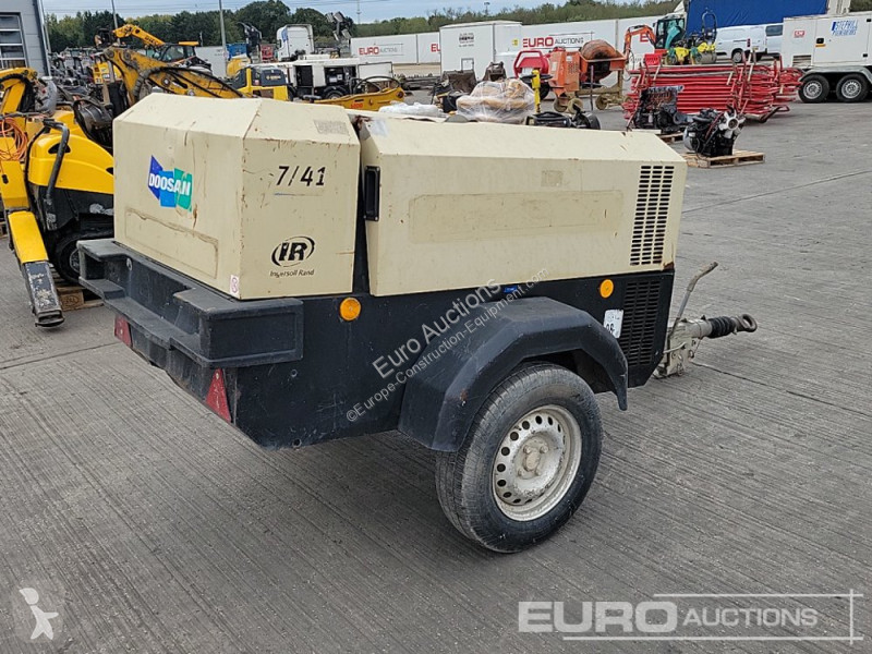 Matériel de chantier Doosan 741