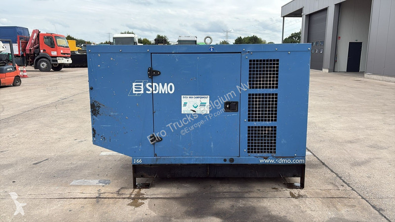 آلة لمواقع البناء SDMO J66K (JOHN DEERE ENGINE...