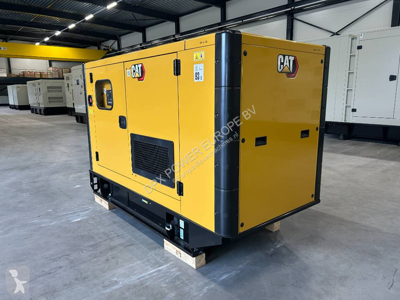 Material de obra Caterpillar DE88E0 - 88 kVA...