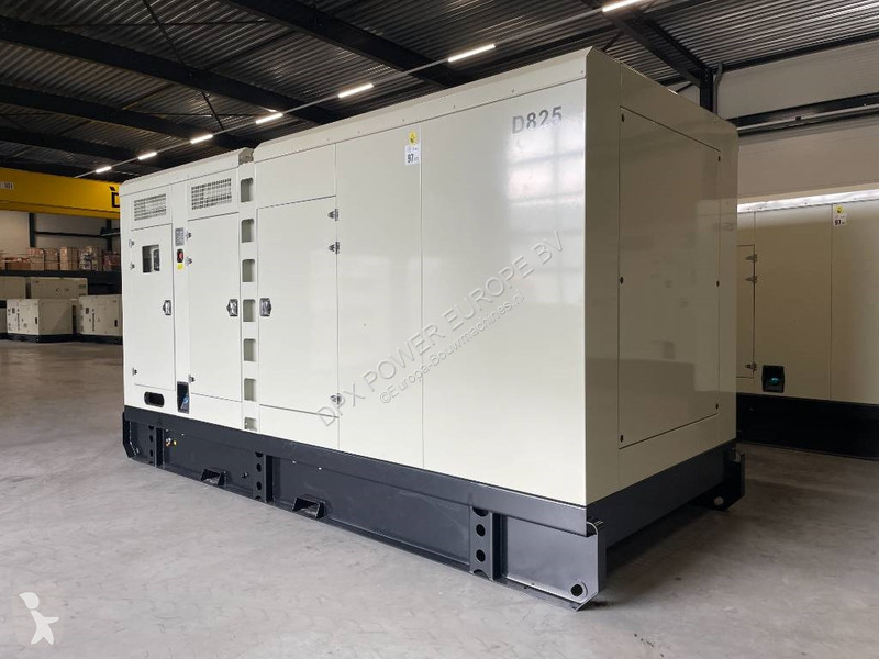 Stavebný stroj Hyundai DP222LC - 825 kVA...