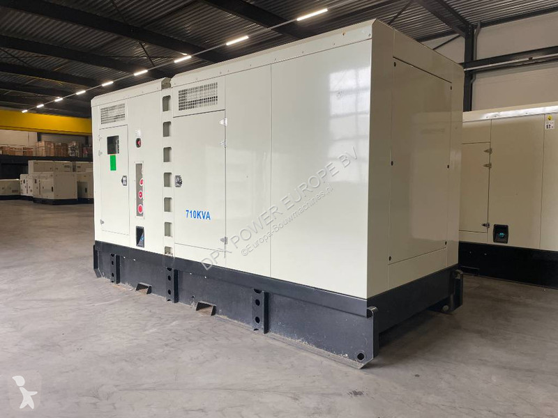 Stavebný stroj Hyundai DP180LB - 710 kVA...