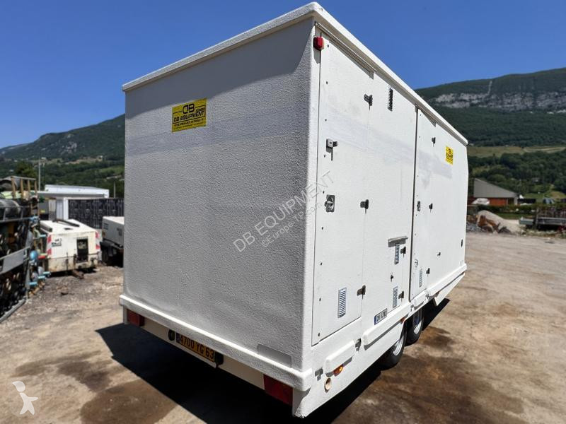 Entreprenørmaskiner JCR  M490PA Remorque cabane...
