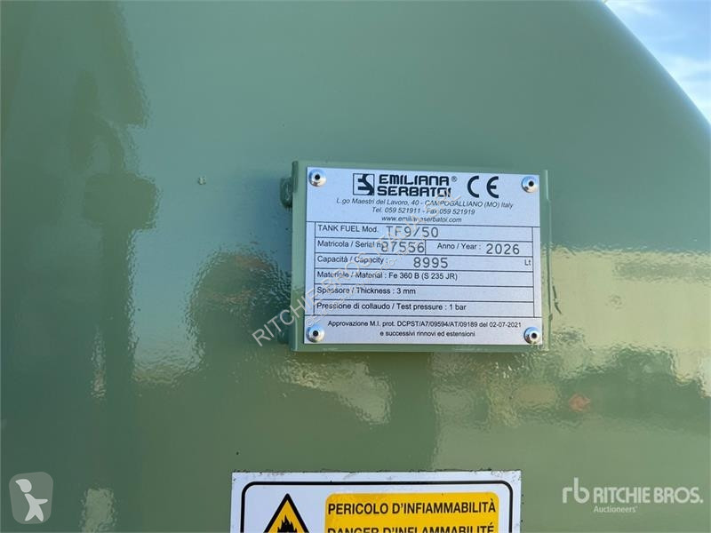 Material de obra Emiliana Serbatoi EU-TANK 9000...