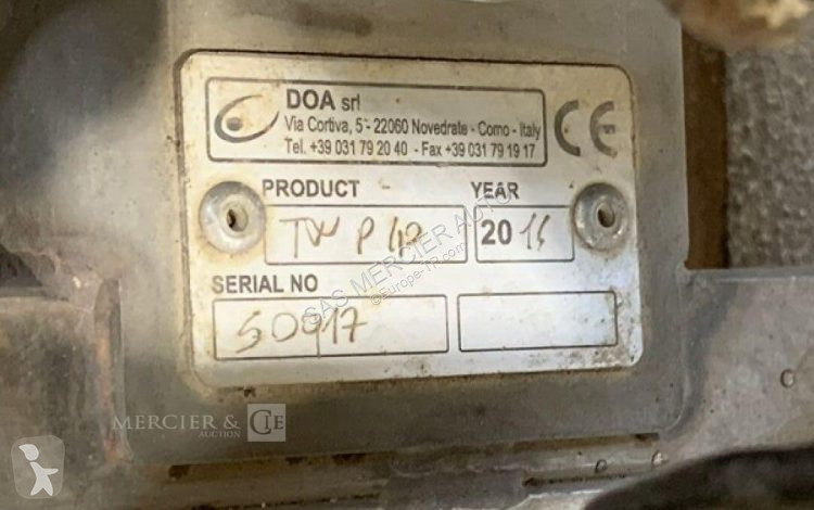 Matériel de chantier  pompe d'epreuve essence -