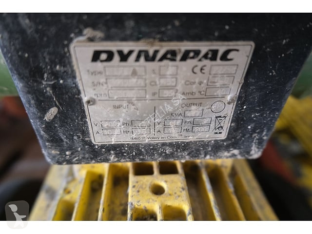 آلة لمواقع البناء Dynapac CF67T