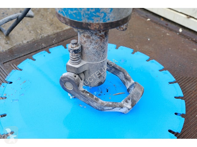آلة لمواقع البناء Makita HM1810
