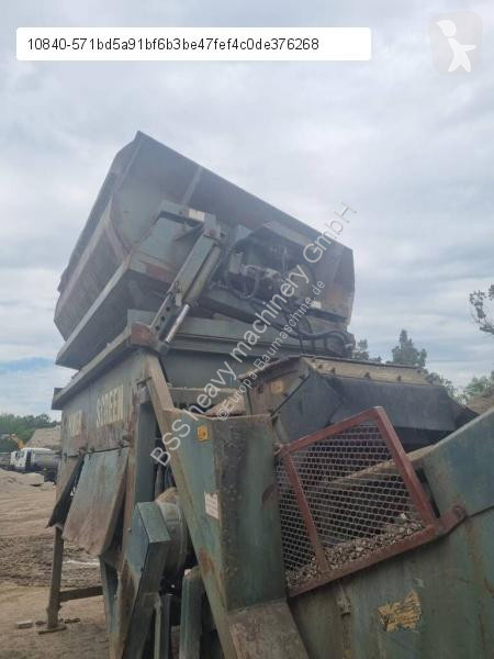 Krossning, återvinning Powerscreen Chieftain 8x4