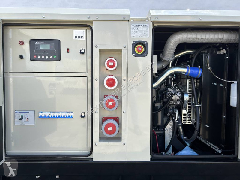 Materiaal voor de bouw Iveco NEF45TM3 - 132 kVA...