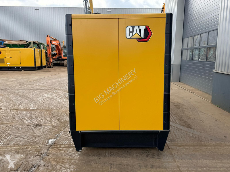 آلة لمواقع البناء Caterpillar Caterpillar...