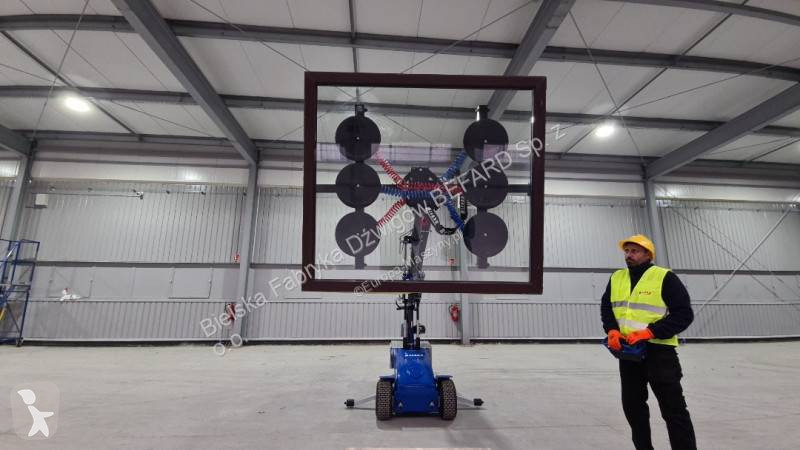 آلة لمواقع البناء Befard Robot do szkła XC600