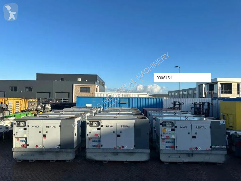 آلة لمواقع البناء Europower EPUS44TDE Kubota...