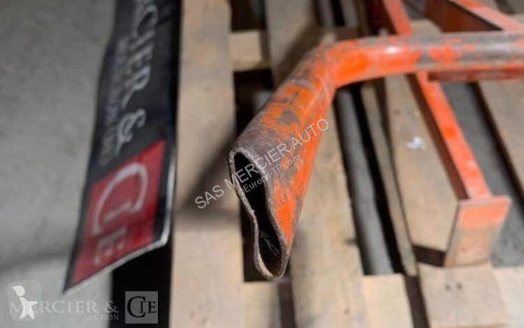 Mezzo da cantiere  pince a bordure manuelle...