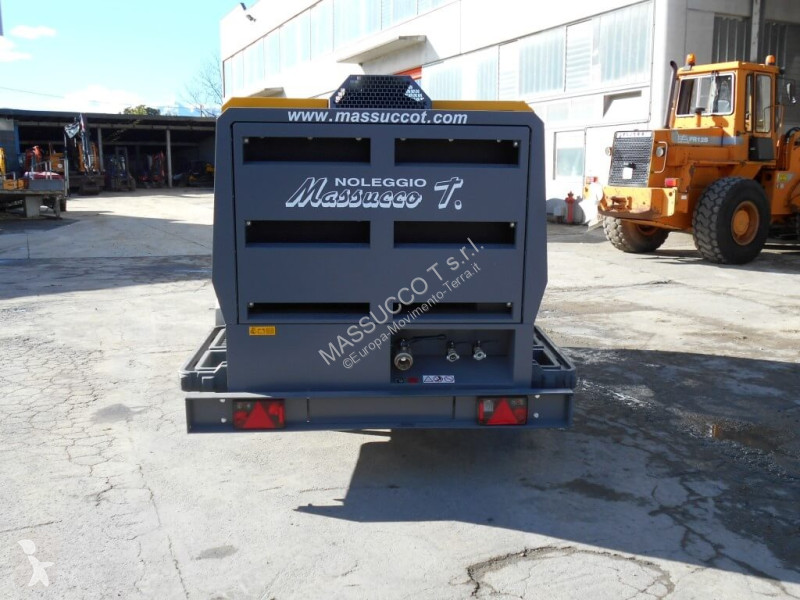 Stavebný stroj Atlas Copco XAHS 317