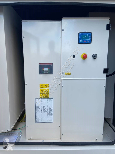 Stavebný stroj FG Wilson P550-3 - 550 kVA...