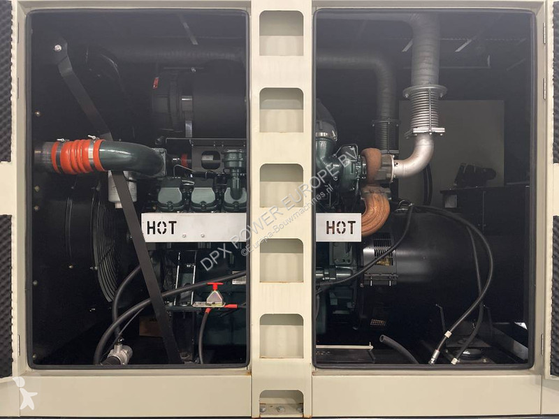 Stavebný stroj Hyundai DP180LB - 710 kVA...