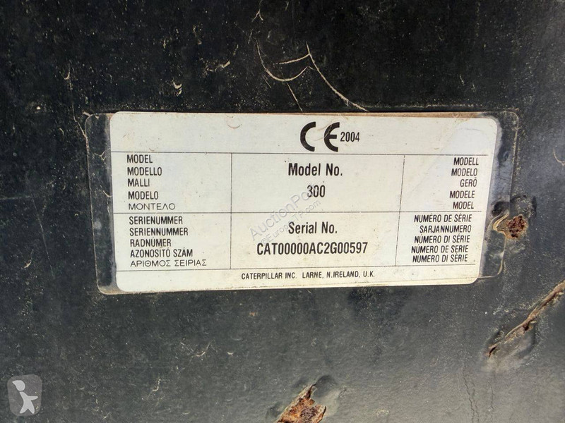 Stavebný stroj Caterpillar 300