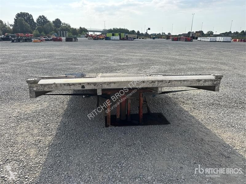 Будівельне обладнання CLM PL10000 Loading Ramp