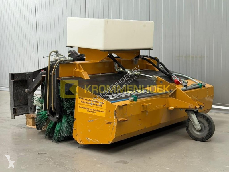 Строителна техника  Veegbezem FKM 16
