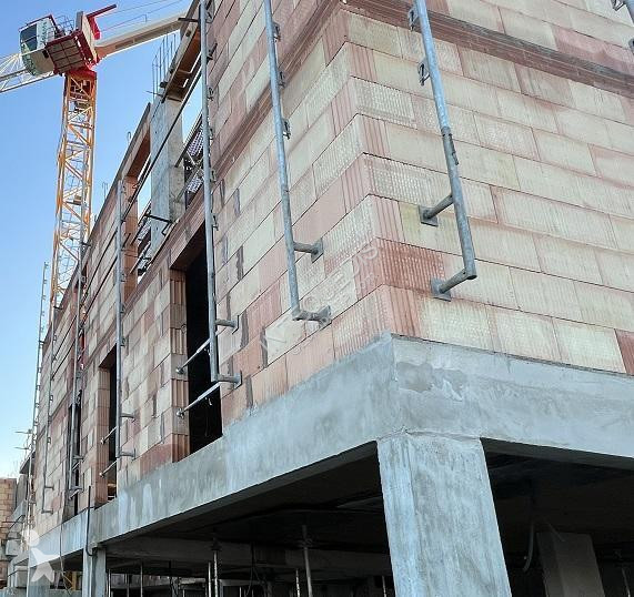 آلة لمواقع البناء   Protection Périphérique -...