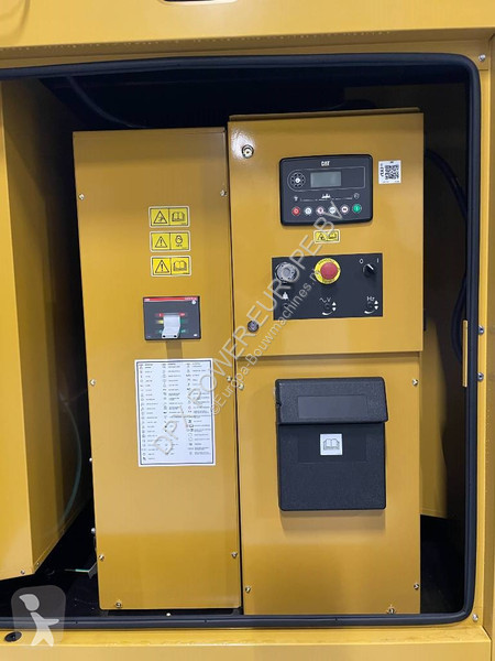 آلة لمواقع البناء Caterpillar DE550E0 - C15 -...