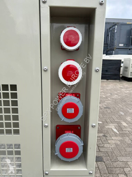Stavební vybavení  6M33G715/5 - 720 kVA...