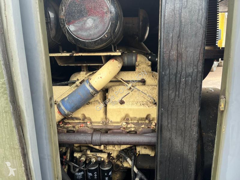Entreprenørmaskiner Renault  V8 360 KVA...