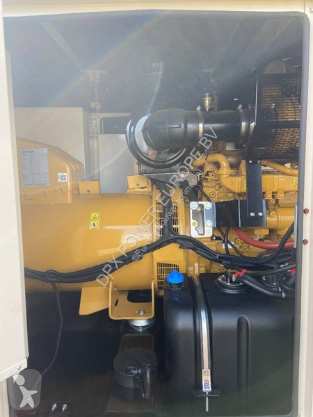 آلة لمواقع البناء Caterpillar XQP550 -...