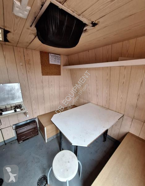 آلة لمواقع البناء   BASE VIE CABANE DE CHANTIER