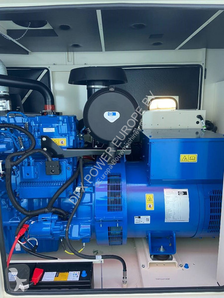 Material de obra FG Wilson P250 - 250 kVA...