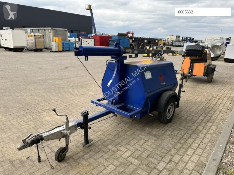 آلة لمواقع البناء Kubota D905 Lichtmast...