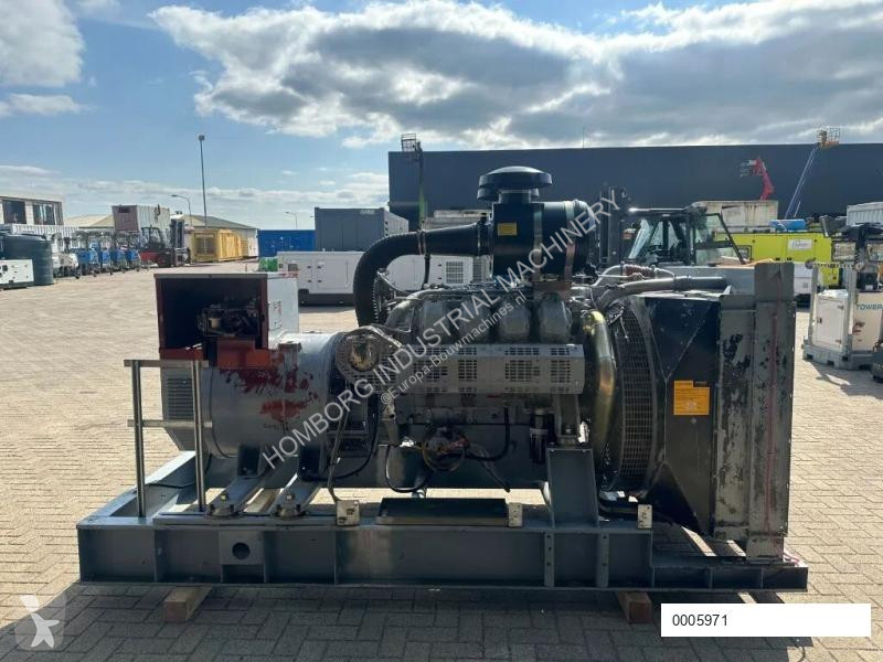 آلة لمواقع البناء Iveco GE 8281 SRI27 00A71...